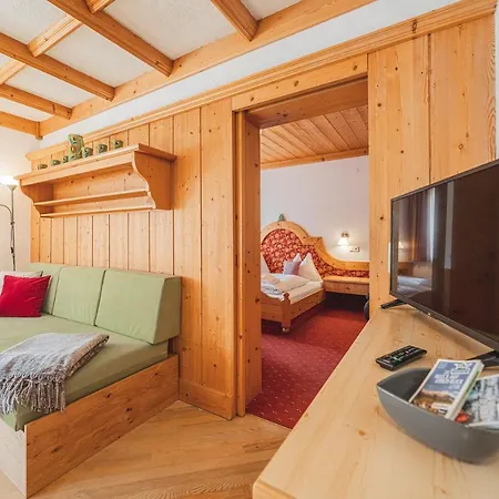 Almkoenig Apartamento *