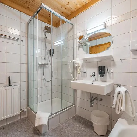 Almkoenig Apartamento
