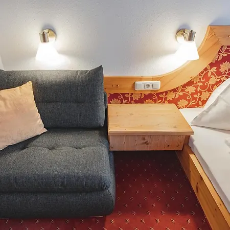 Almkönig Apartment *